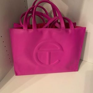 Telfar Medium Shopper - Authentic. In great condition!